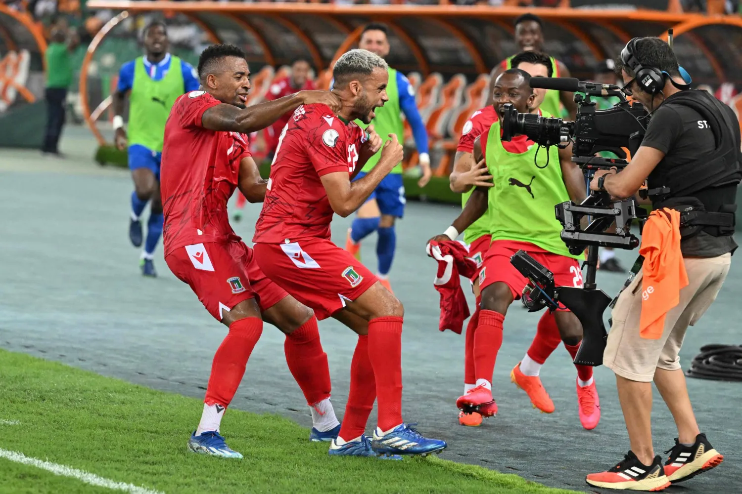 فرحة لاعبي غينيا الاستوائية (أ.ف.ب)