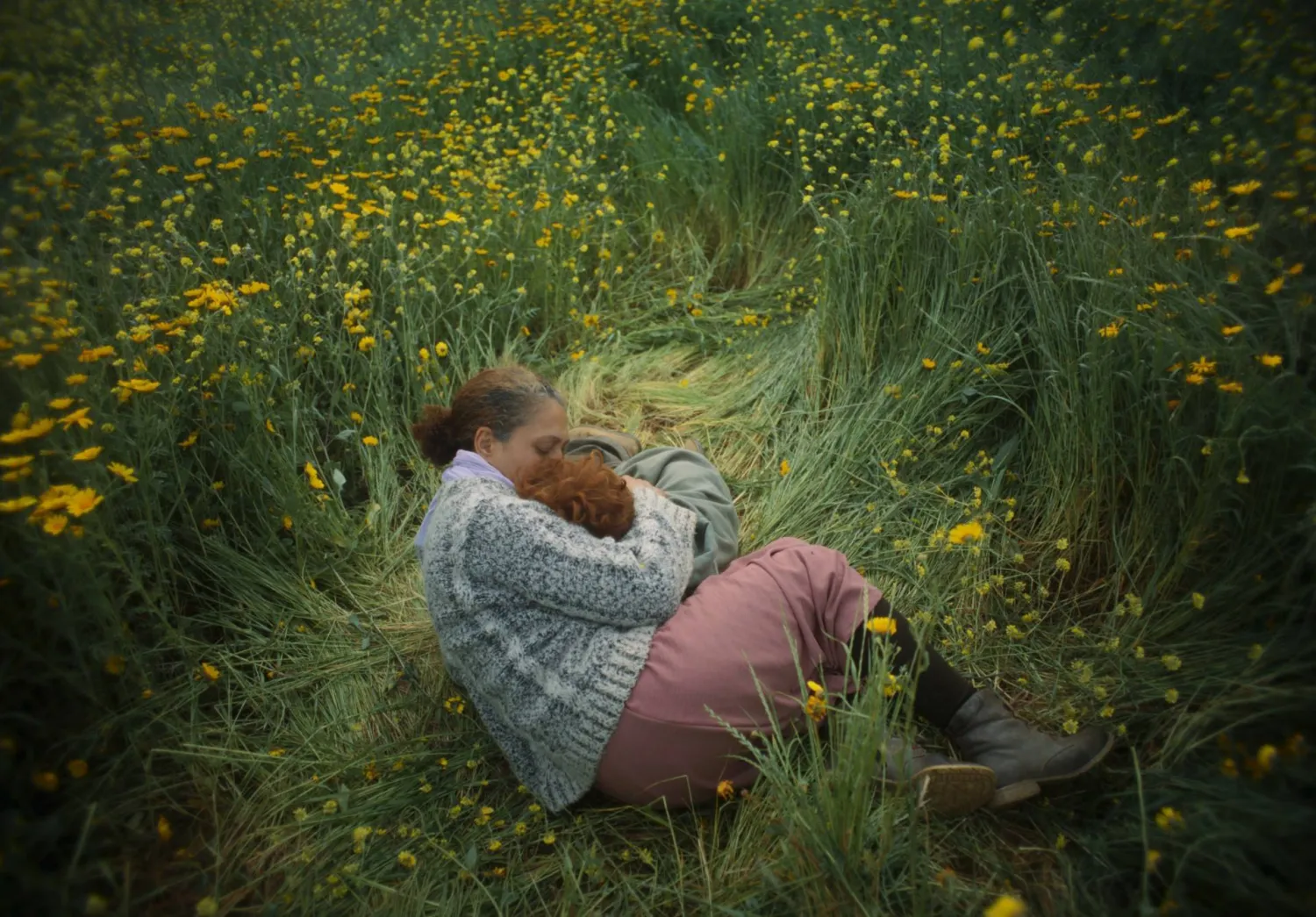 صالحة النصراوي في لقطة من فيلم «ماء العين» (برلين السينمائي)