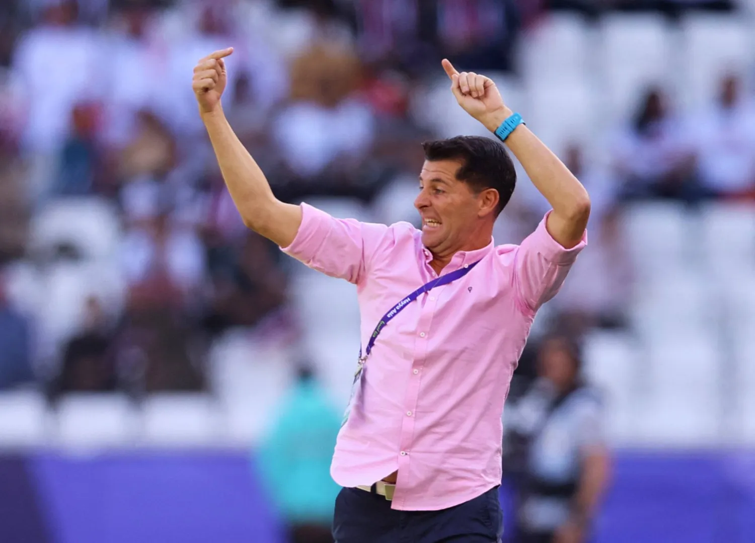 مدرب العراق كاساس كان غاضباً أمام فيتنام (رويترز)