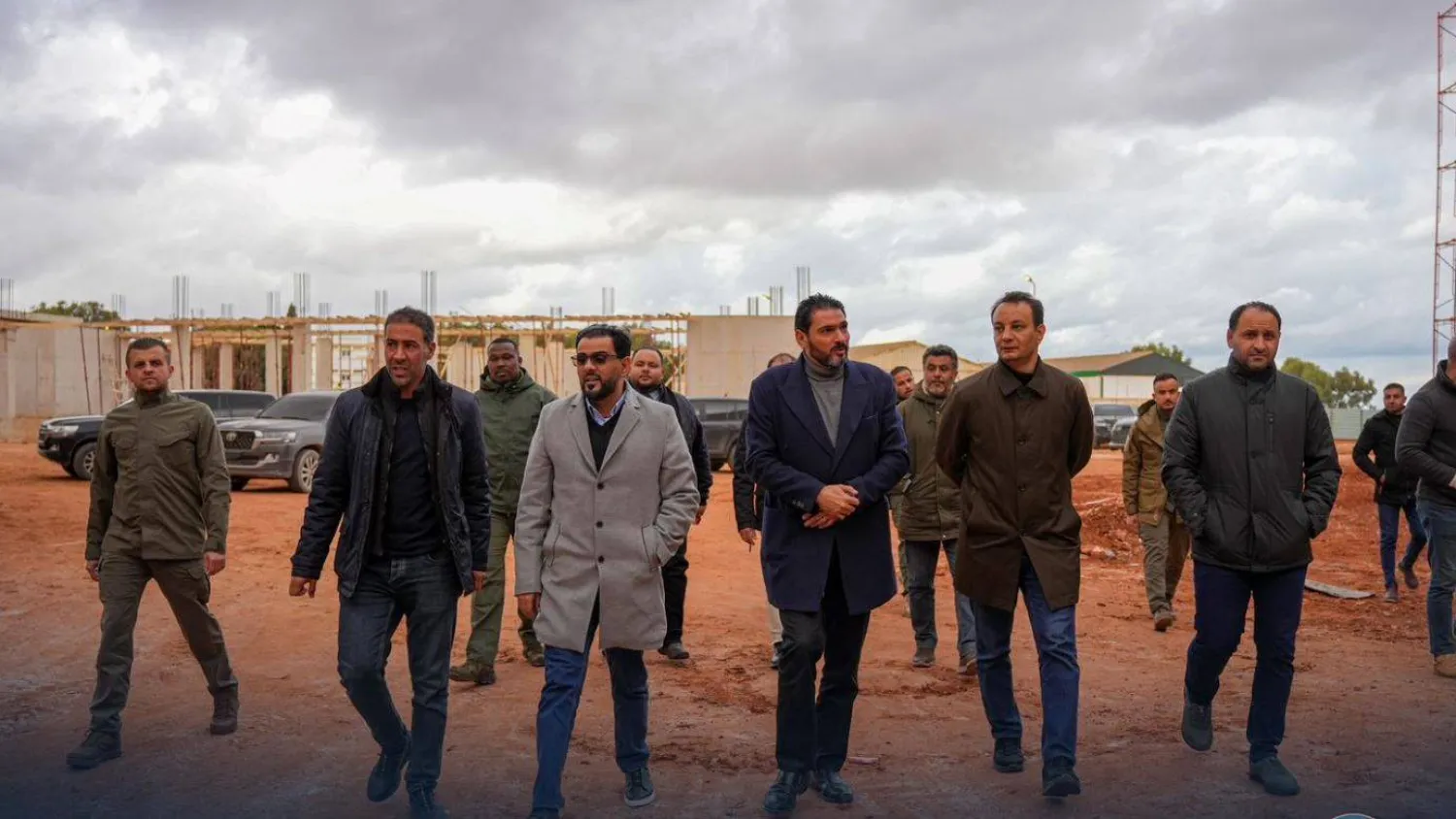 حمّاد وبالقاسم حفتر وحاتم العريبي رئيس لجنة إعادة الإعمار في جولة بدرنة (صندوق إعادة الإعمار التابع للحكومة المكلفة من البرلمان الليبي)