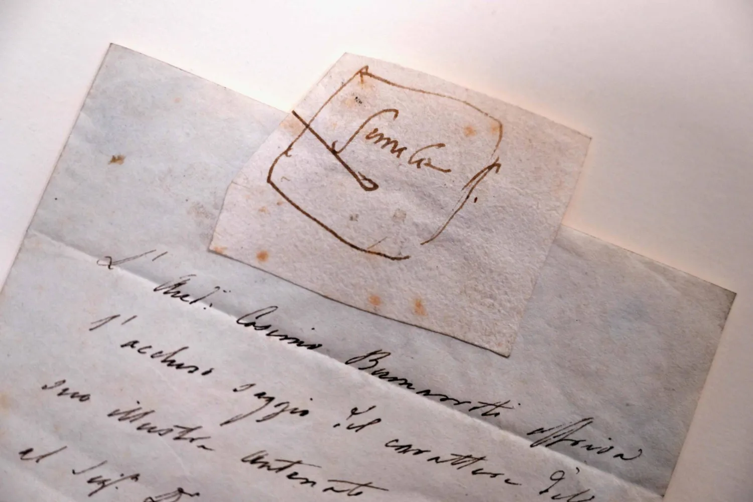 المسودة التي رسمها ميكيلانجيلو إلى جون بورينغ (أ.ف.ب)