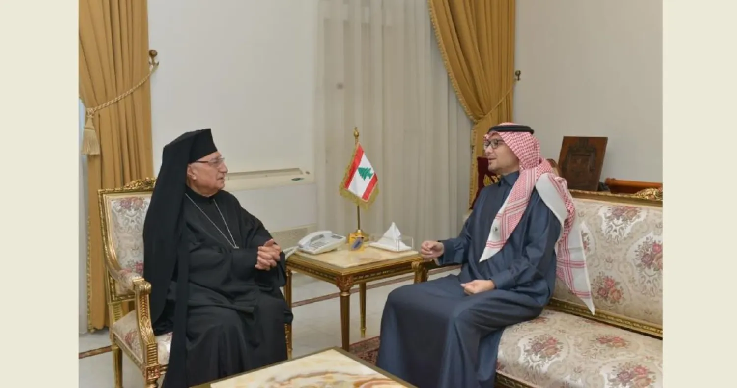 اللقاء الذي جمع السفير بخاري مع البطريرك العبسي (الوكالة الوطنية للإعلام)