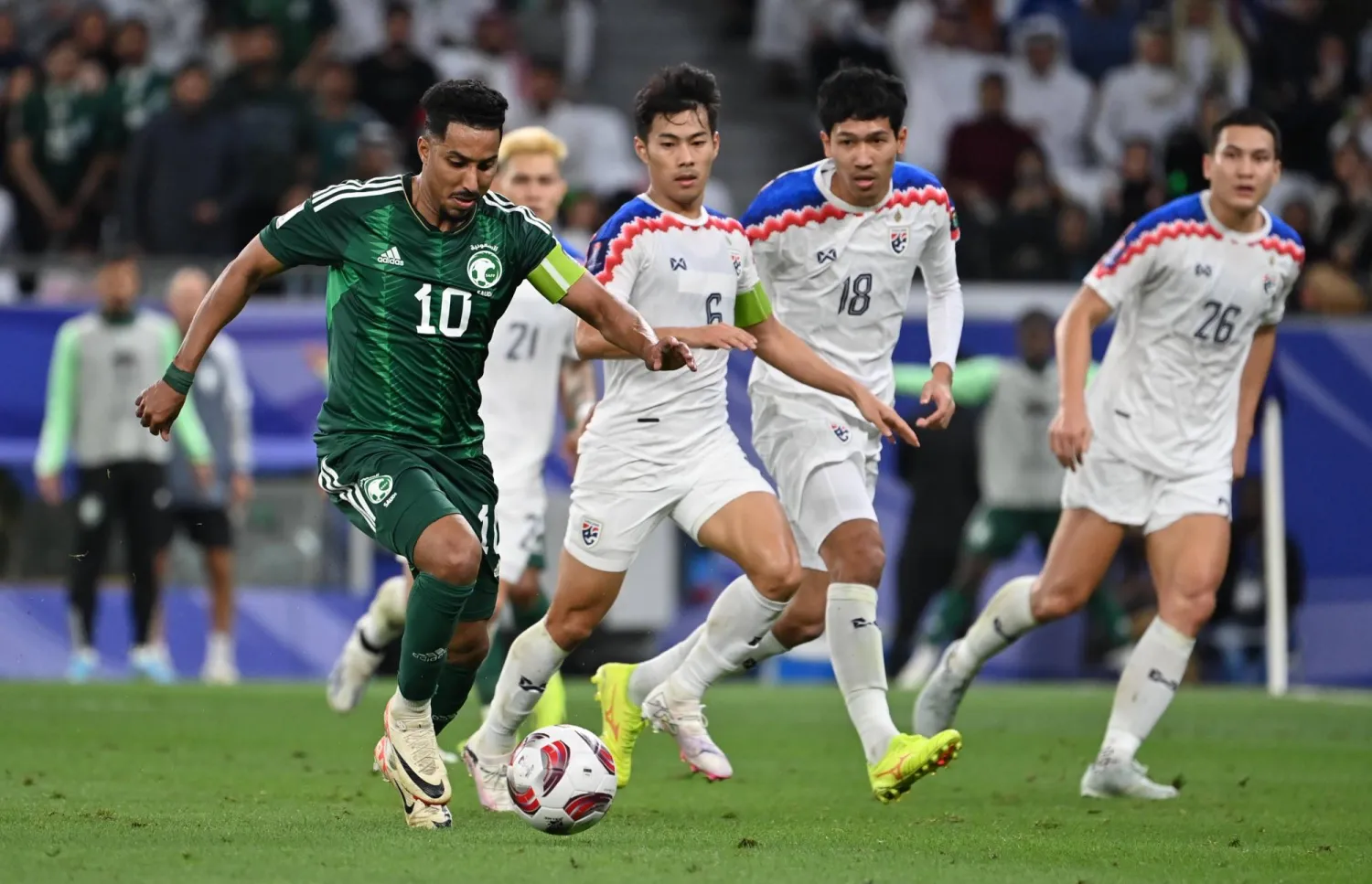 سالم الدوسري قائد الأخضر السعودي (تصوير: علي خمج)