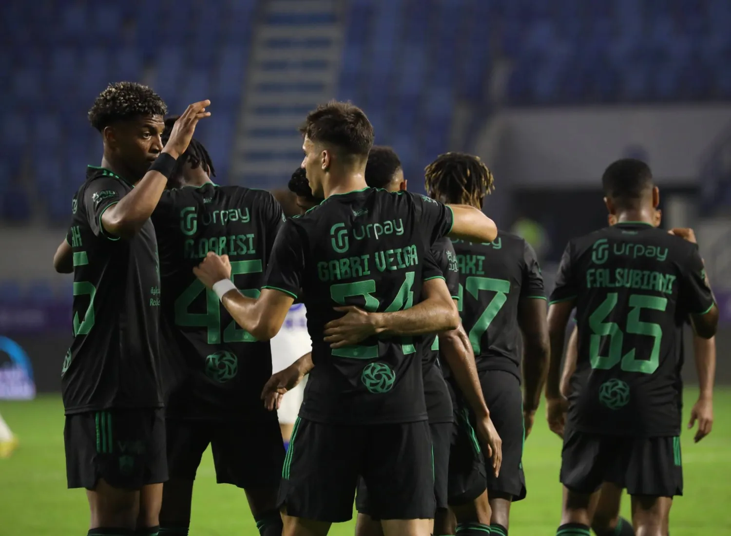 فرحة أهلاوية بعد الهدف الثالث (الشرق الأوسط)