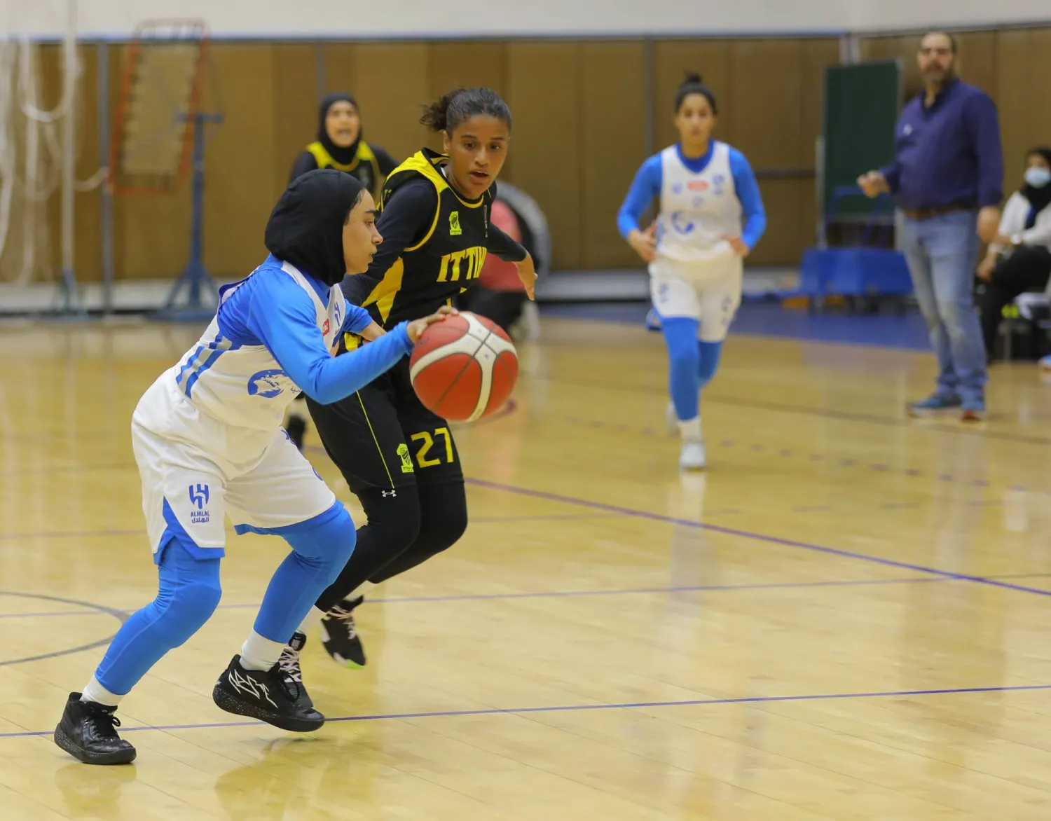 الهلال فاز على الاتحاد بنتيجة 61-42 (كرة السلة السعودية للسيدات)