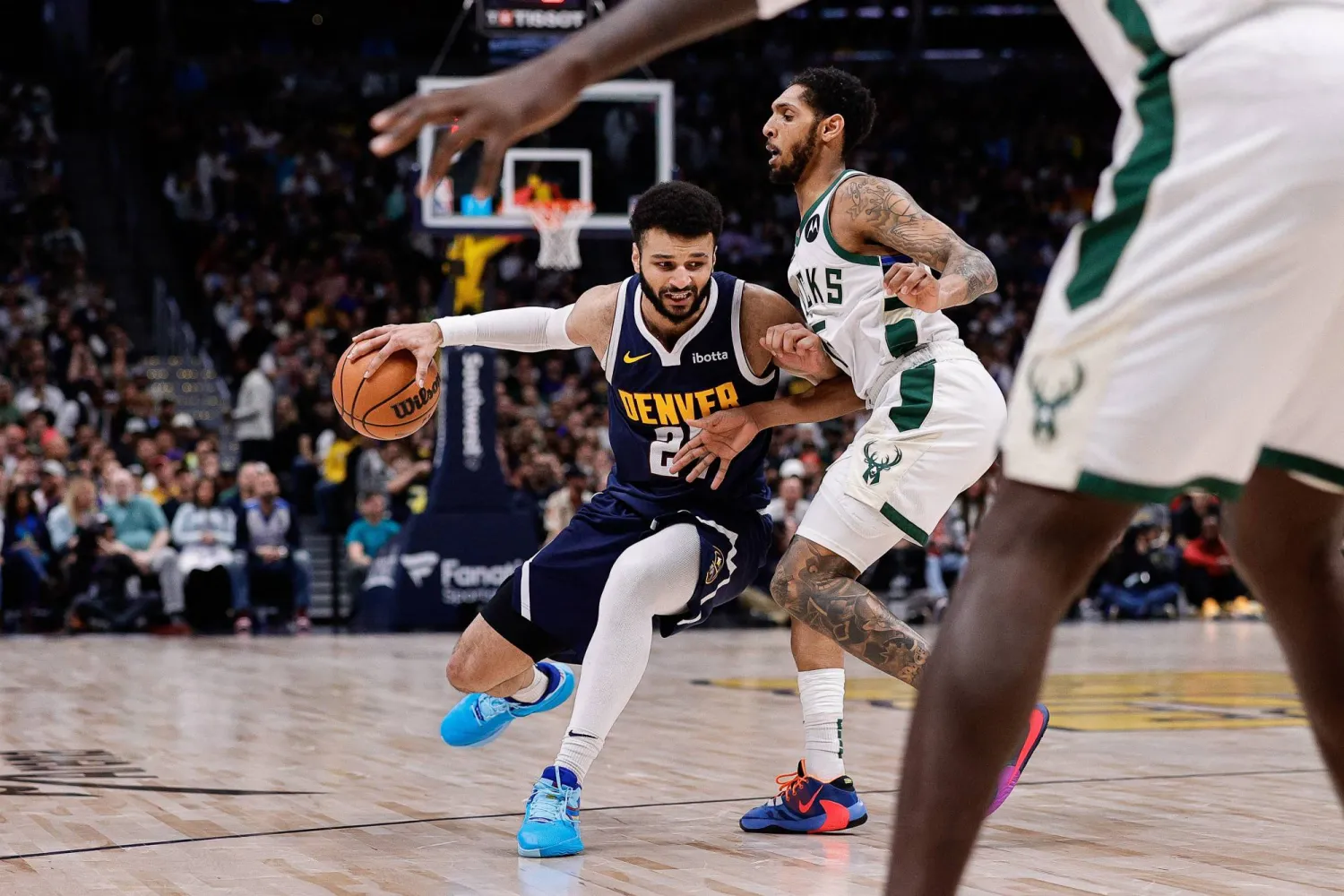 دنفر ناغتس فاز على ميلووكي باكس بنتيجة 113 - 107 (رويترز)