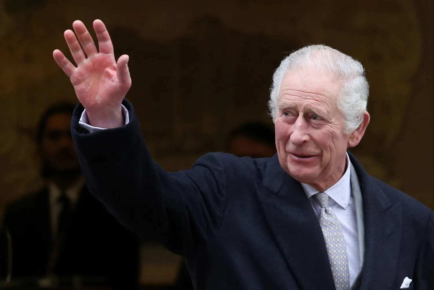 Britain's King Charles waves as he leaves the London Clinic after receiving treatment for an enlarged prostate in London, Britain January 29, 2024. REUTERS/Hannah McKay