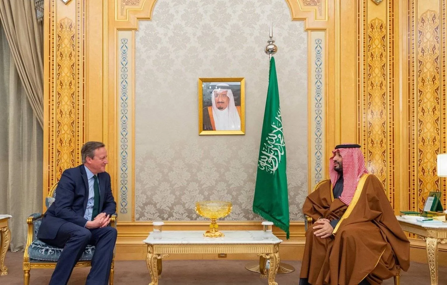 Saudi Crown Prince Mohammed bin Salman meets with British Foreign Secretary David Cameron in Riyadh. (SPA)

 