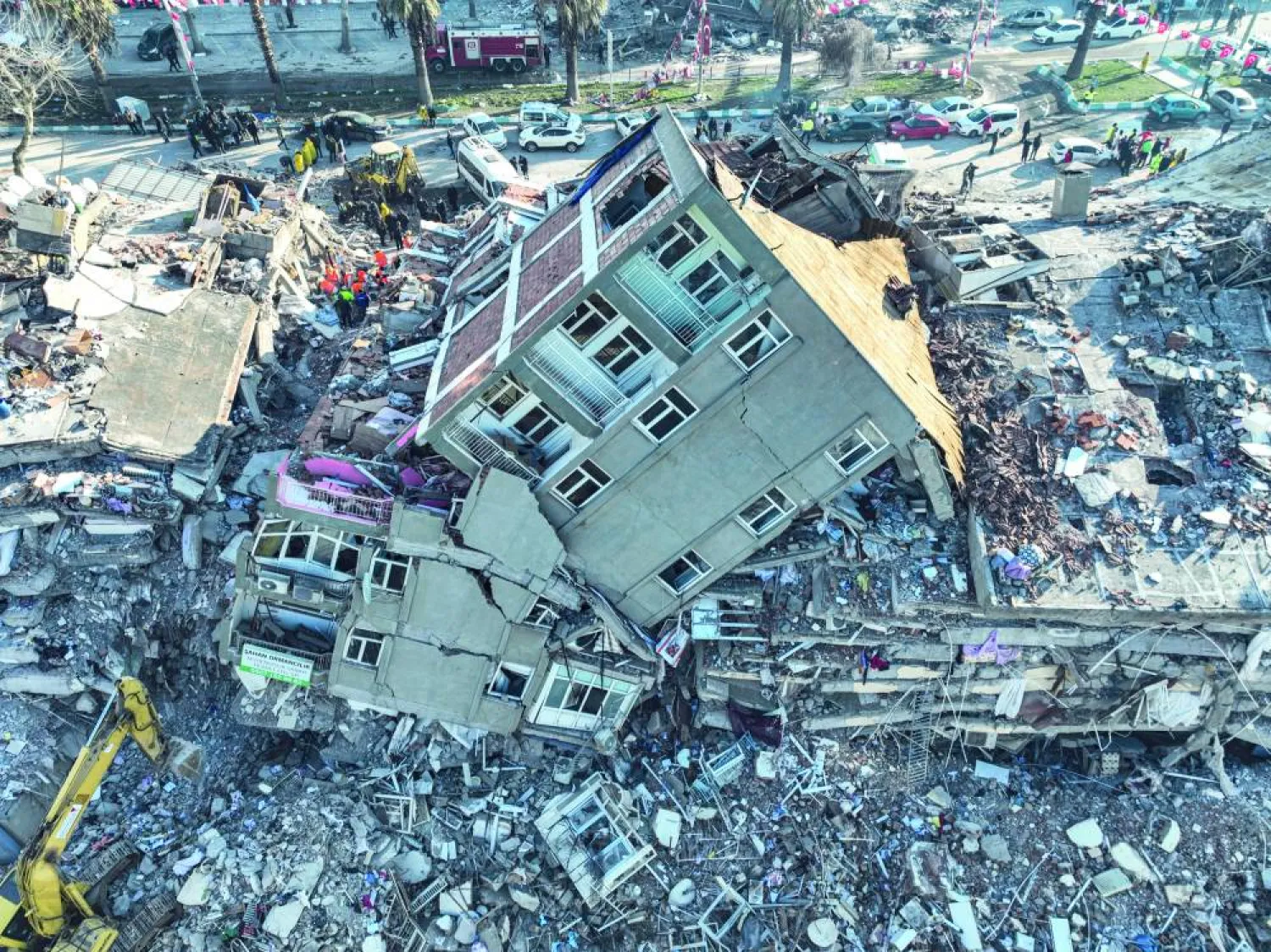 من الدمار في كهرمان مرعش (أ.ب)