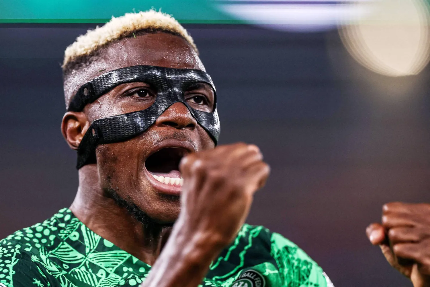 فيكتور أوسيمن مهاجم نيجيريا (أ.ف.ب)