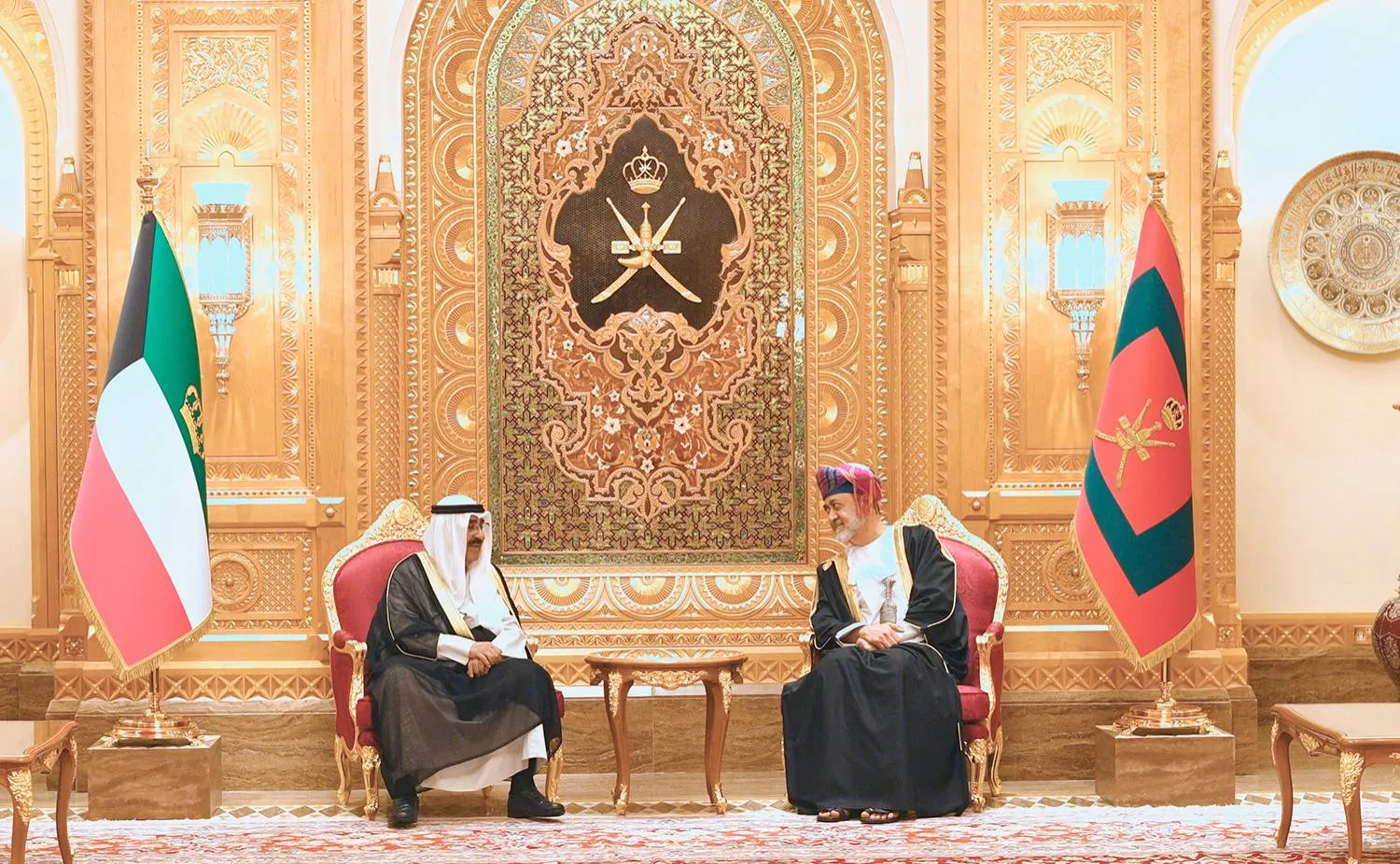 تضمنت المباحثات بين عمان والكويت تعزيز الشراكة بين البلدين ودعم مسيرة مجلس التعاون الخليجي (كونا)