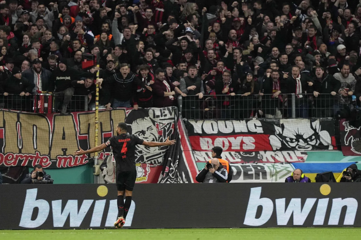 جميع الطرق باتت معبّدة امام ليفركوزن لإحراز اللقب للمرة الثانية (أ.ب)