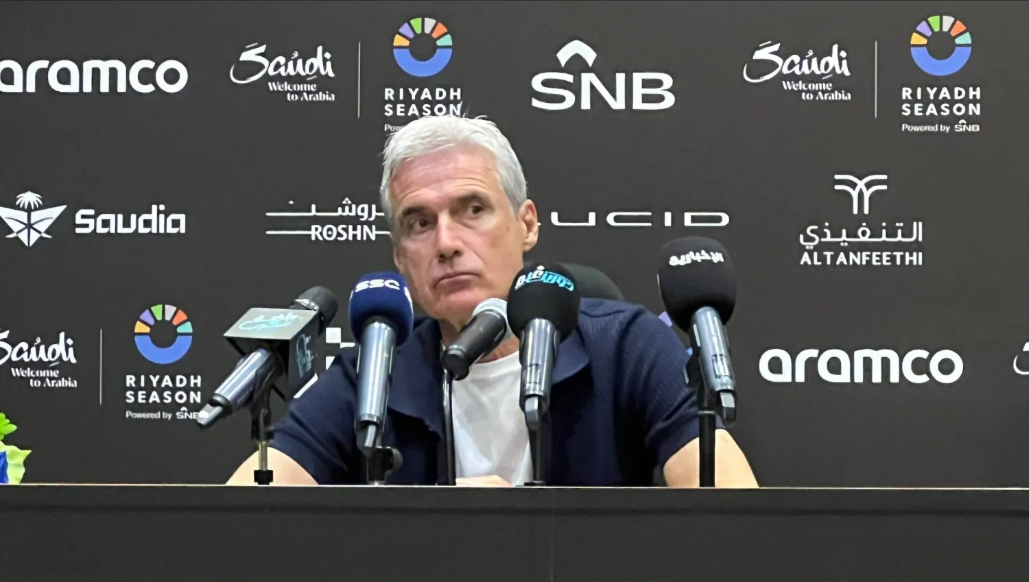 لويس كاسترو مدرب النصر خلال المؤتمر الصحافي (الشرق الأوسط)