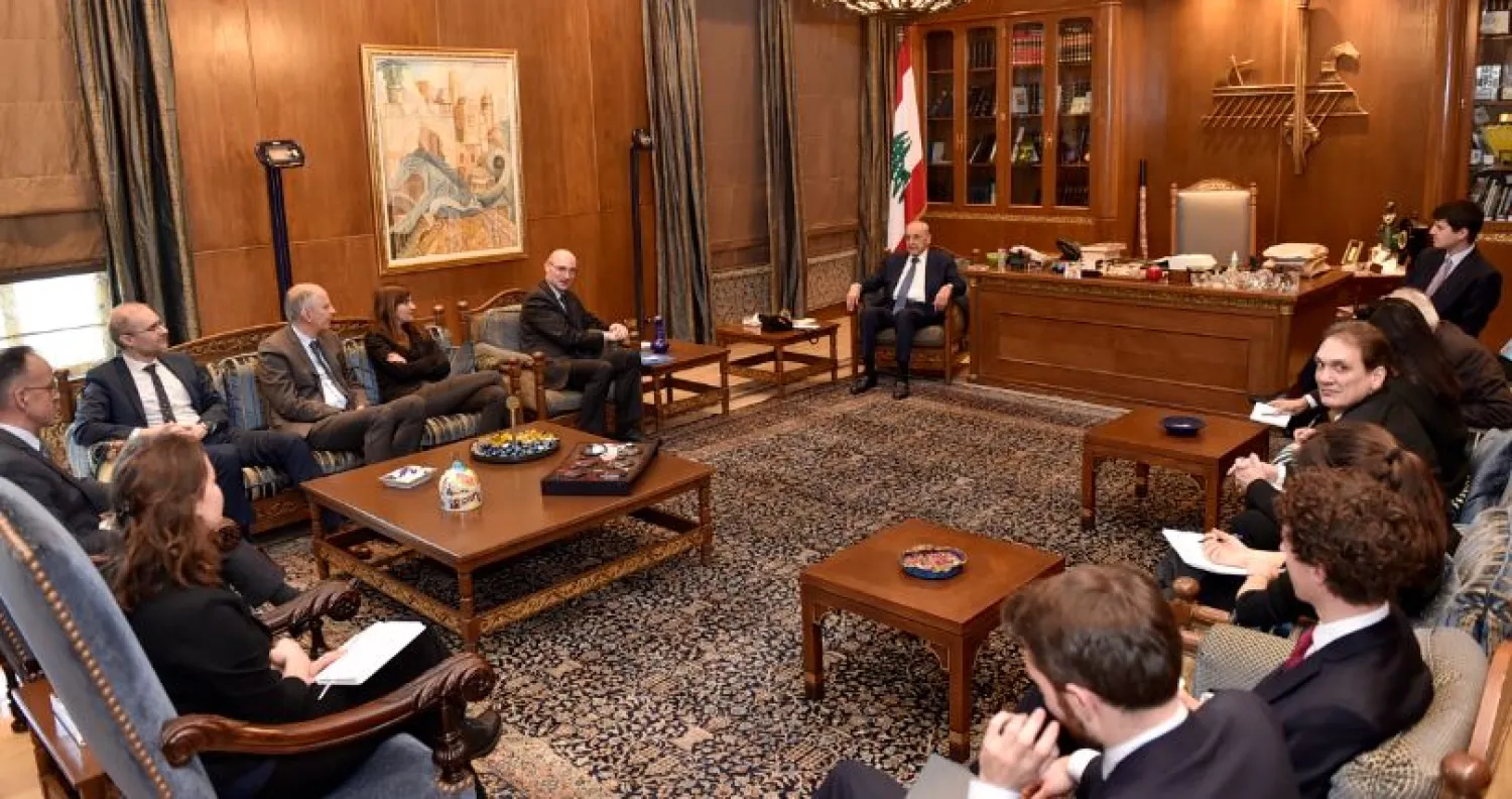 رئيس البرلمان نبيه بري مستقبلاً الوفد الفرنسي (الوكالة الوطنية للإعلام)