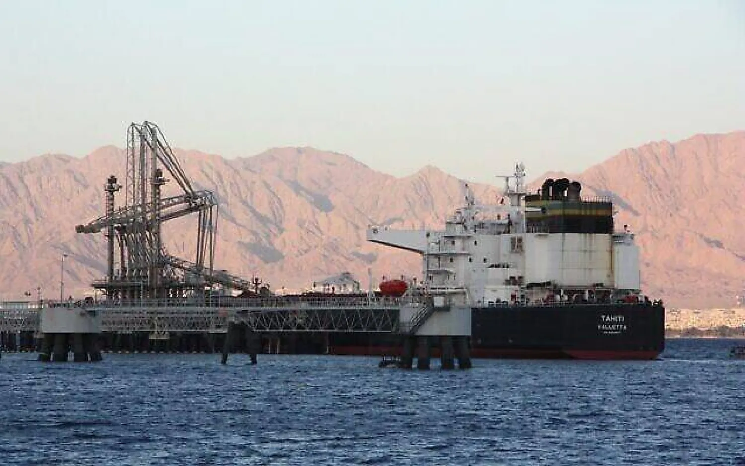 ناقلة نفط ترسو في ميناء إيلات جنوب إسرائيل (أرشيفية)