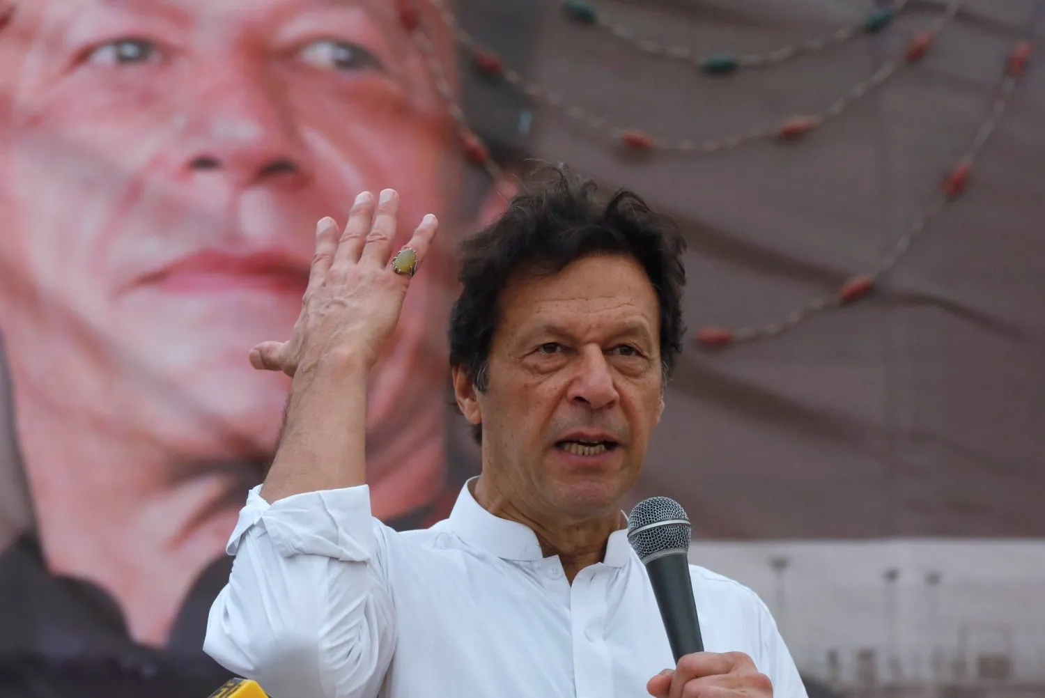 Tutuklu olan Pakistan eski Başbakanı İmran Han (Reuters)