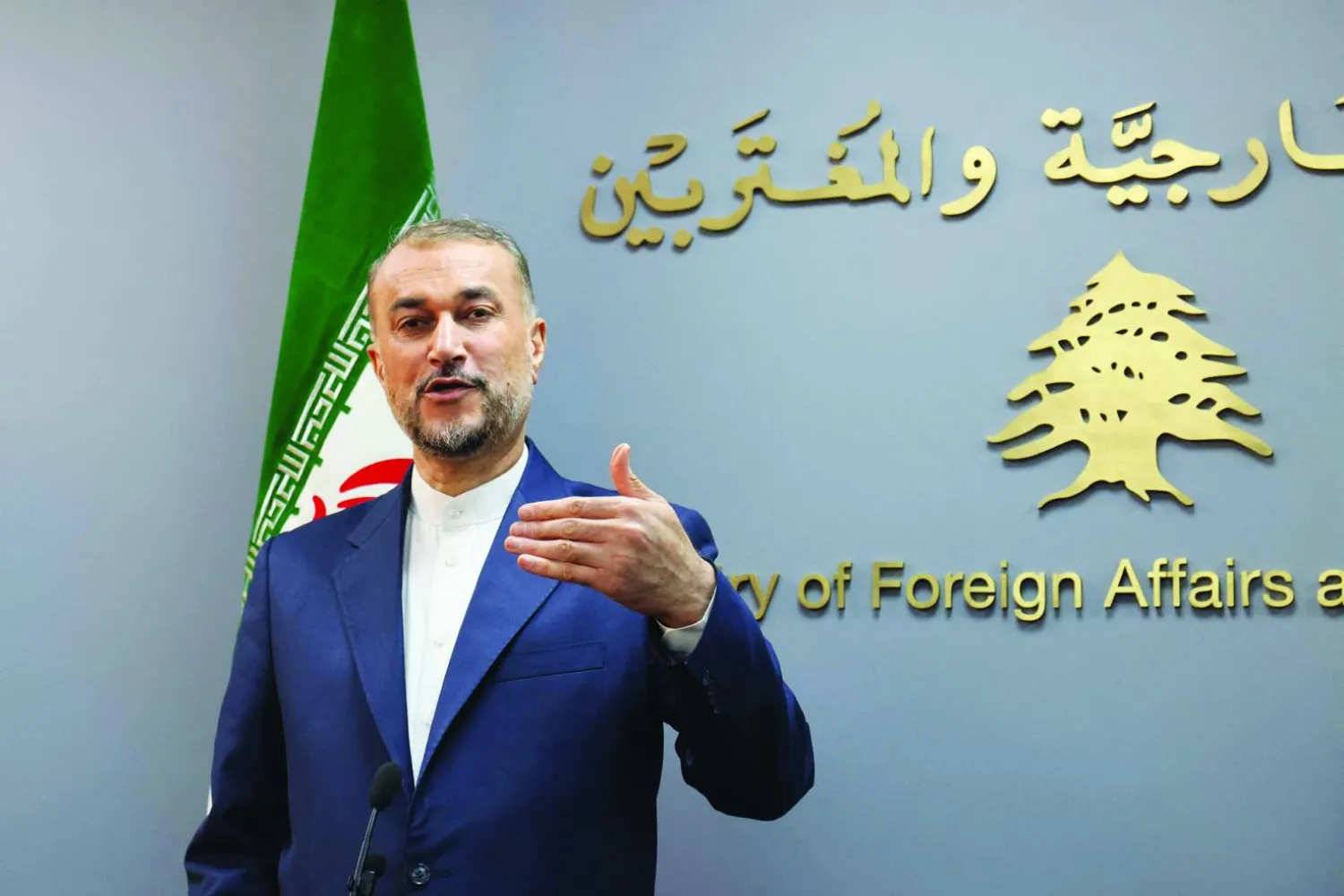 
عبداللهيان خلال مؤتمر صحافي في وزارة الخارجية اللبنانية (أ.ف.ب)