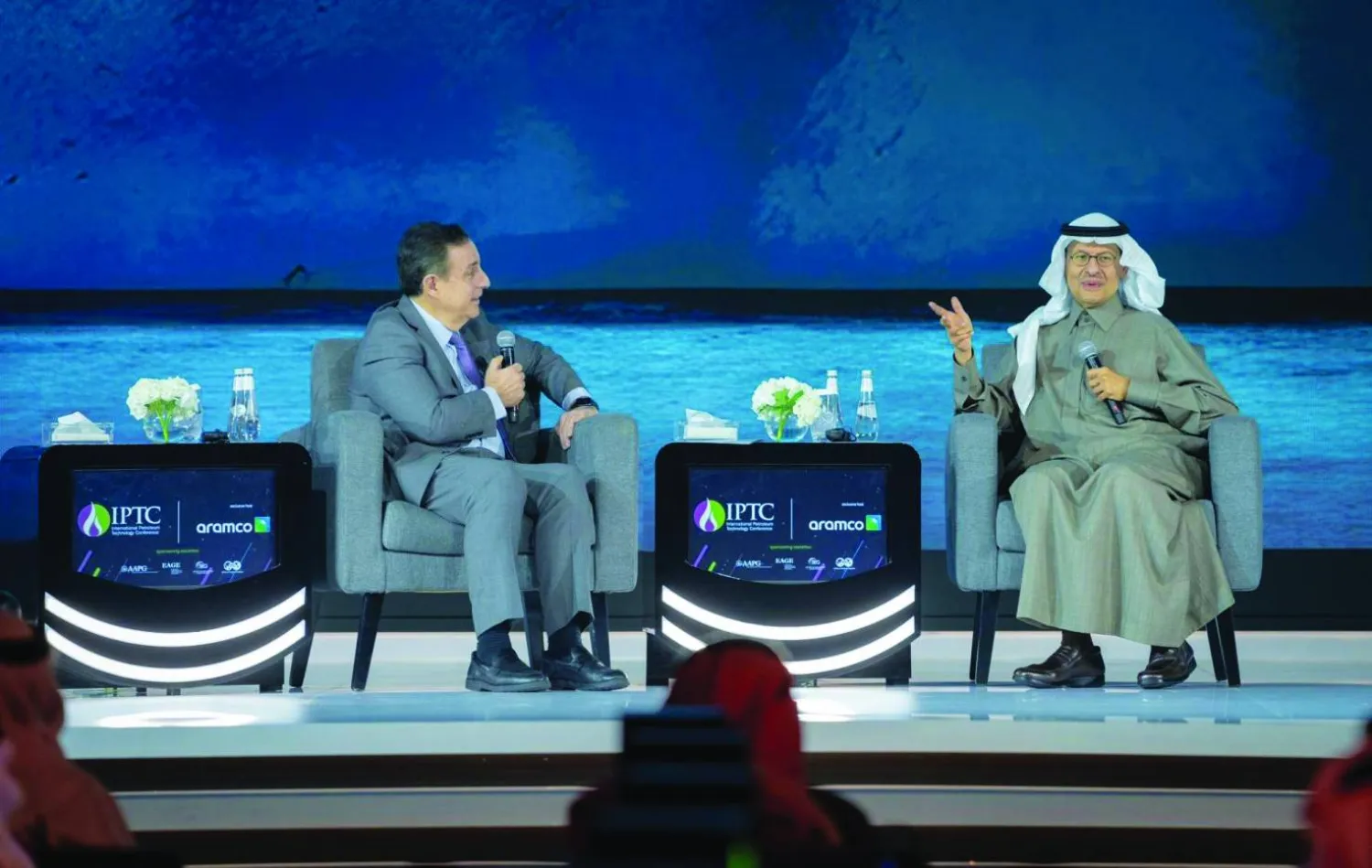 
وزير الطاقة السعودي الأمير عبد العزيز بن سلمان خلال مشاركته في «المؤتمر الدولي لتكنولوجيا البترول» (الشرق الأوسط)