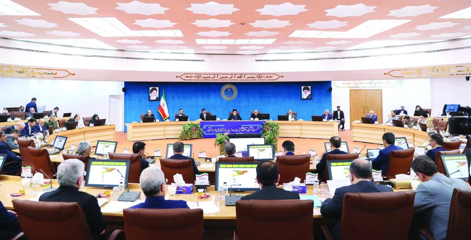 İran Cumhurbaşkanı İbrahim Reisi, geçen ayın başlarında hükümet üyeleri ve eyaletlerin valileri arasında yapılan ortak bir toplantıda (İran Cumhurbaşkanlığı)
