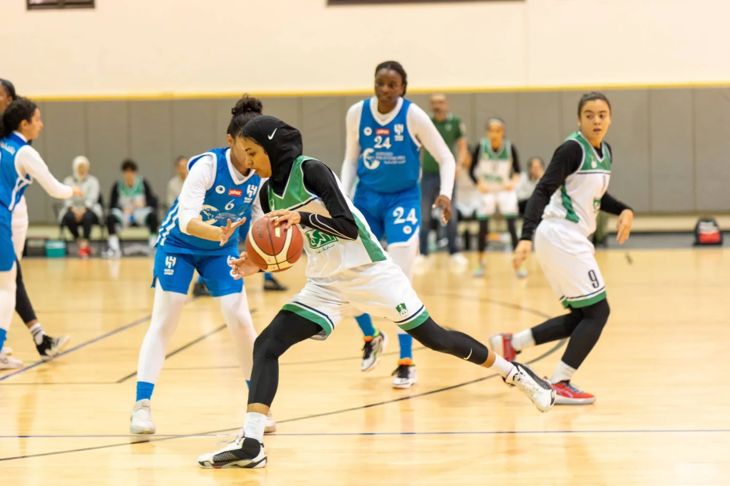 الهلال مستمر في صدارة الدوري (كرة السلة السعودية للسيدات)