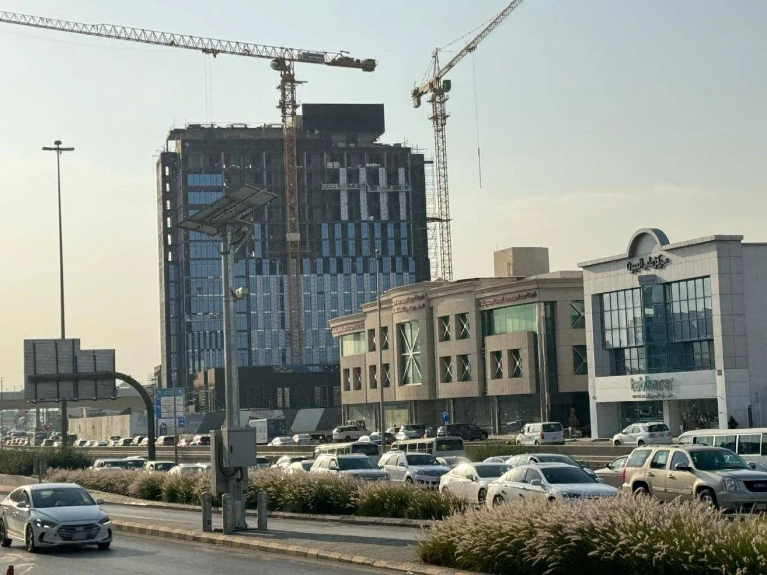 The initiative will contribute to attracting innovative minds and opening the way for emerging and small companies. (Asharq Al-Awsat)