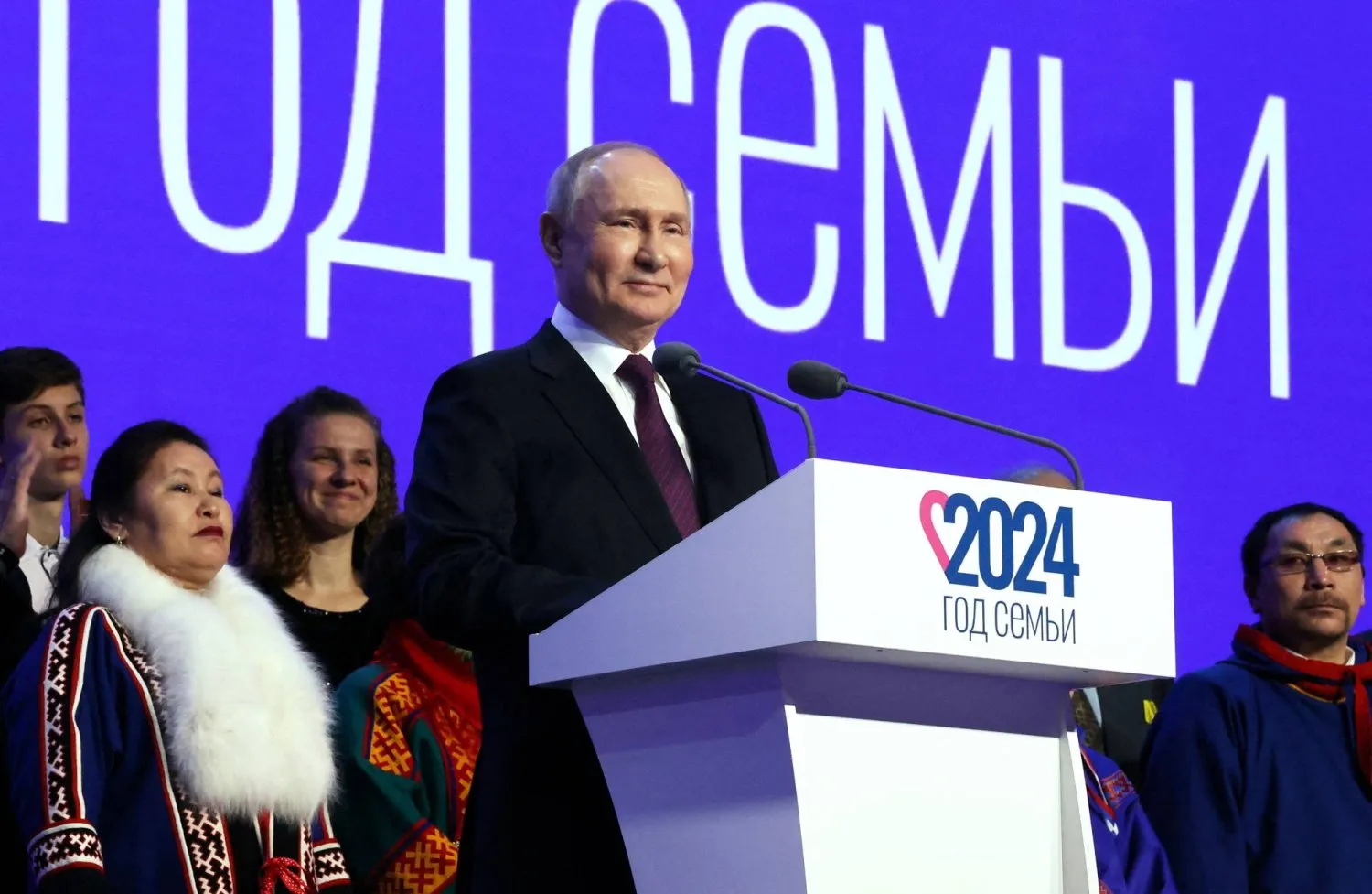 Rusya Devlet Başkanı Vladimir Putin, 23 Ocak 2024'te Rusya'nın Moskova kentinde düzenlenen “Rusya Expo Uluslararası Sergi ve Forumu” sırasında “Rusya Genel Aile ve Sevdikleri Forumu”nda konuşuyor (Reuters)