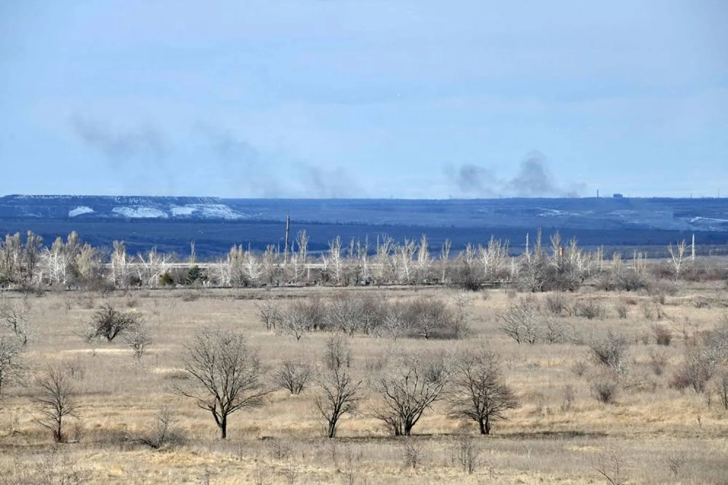 Smoke rises above areas off the town of Avdiivka in the Russian-controlled part of the Donetsk region on February 19, 2024. (AFP)