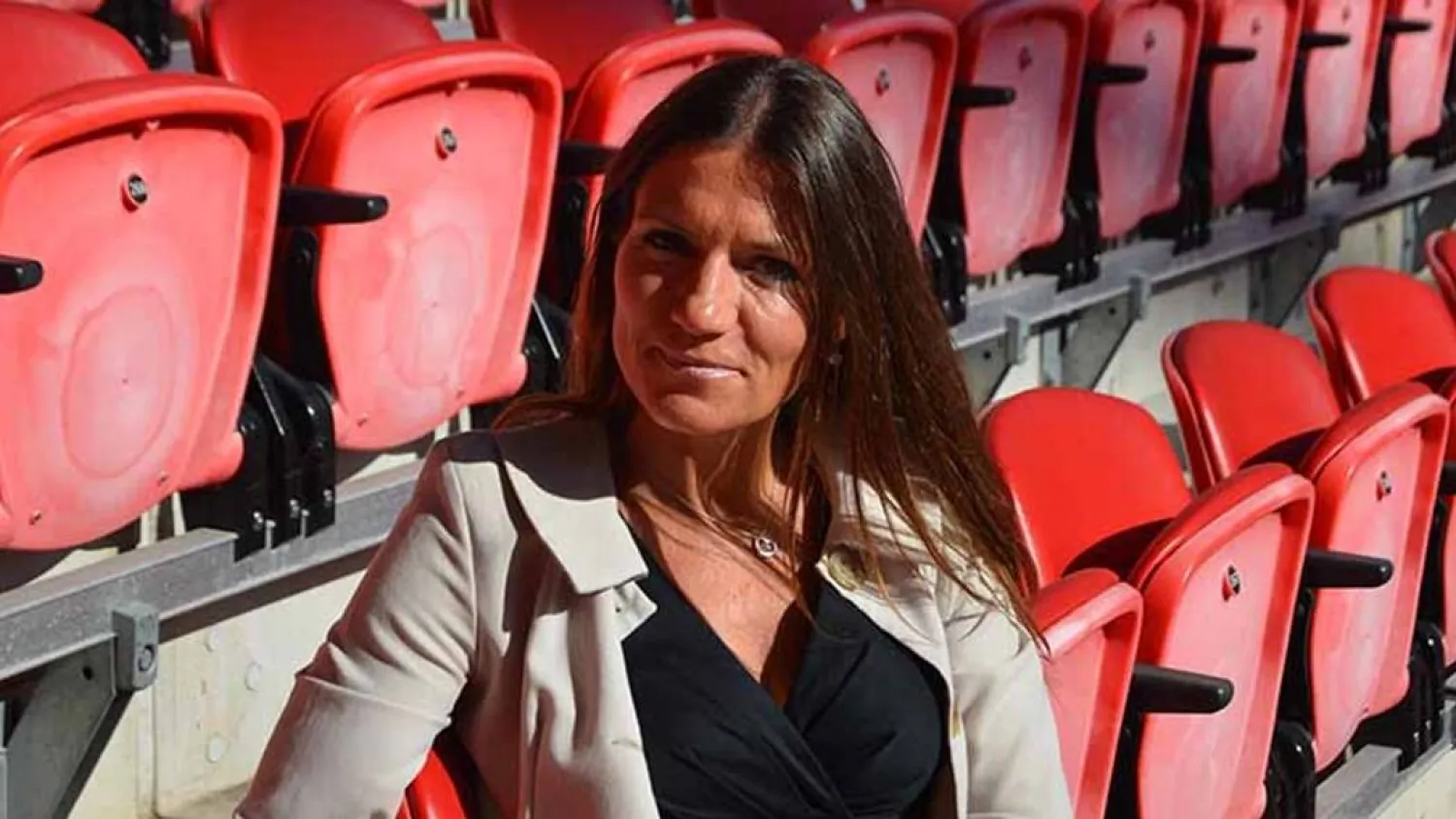 الإنجليزية بولي هاندفورد (الشرق الأوسط)