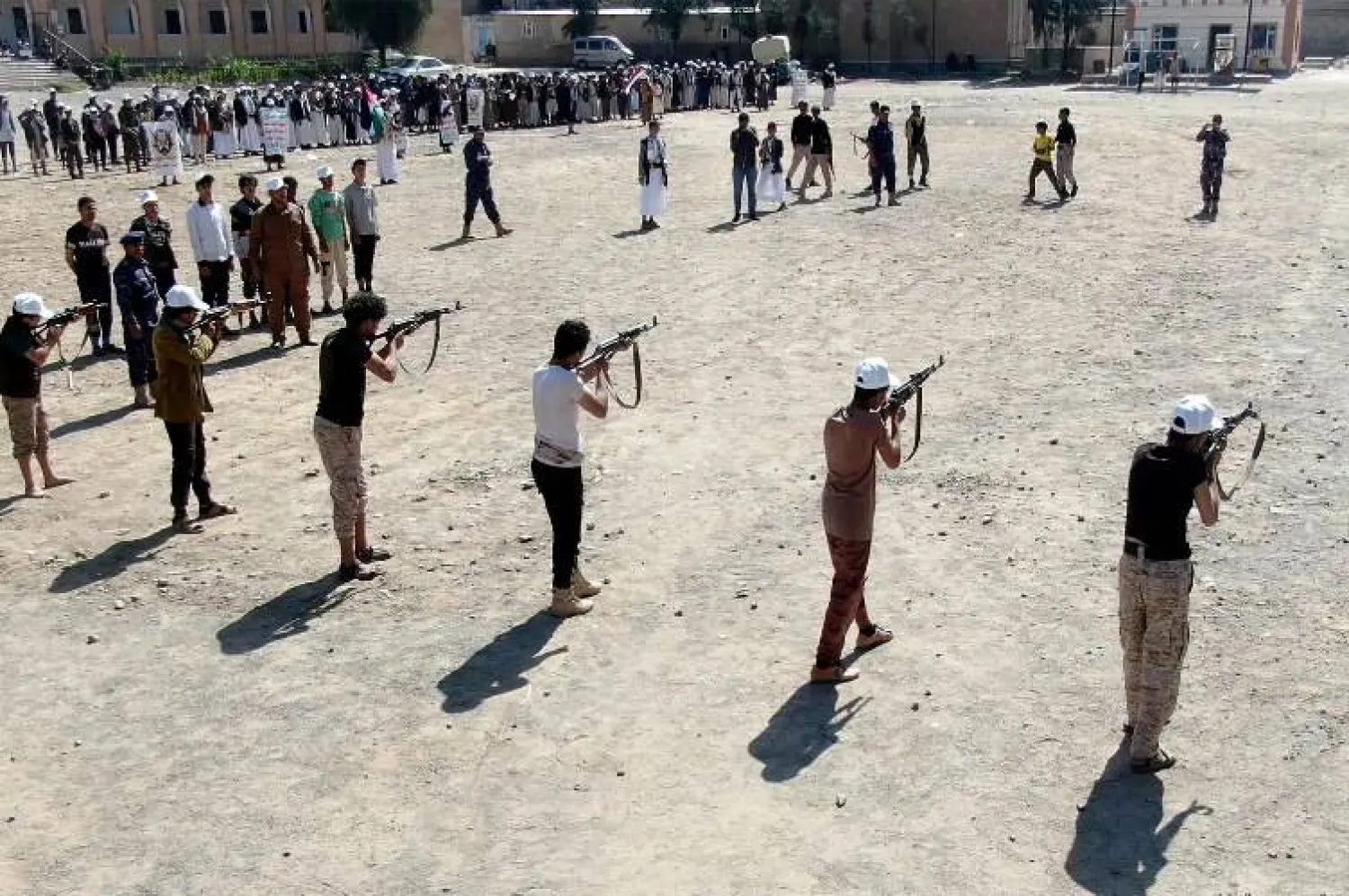 حوثی ها در یمن کودکان را به جبهه های جنگ می فرستند (رسانه های حوثی)