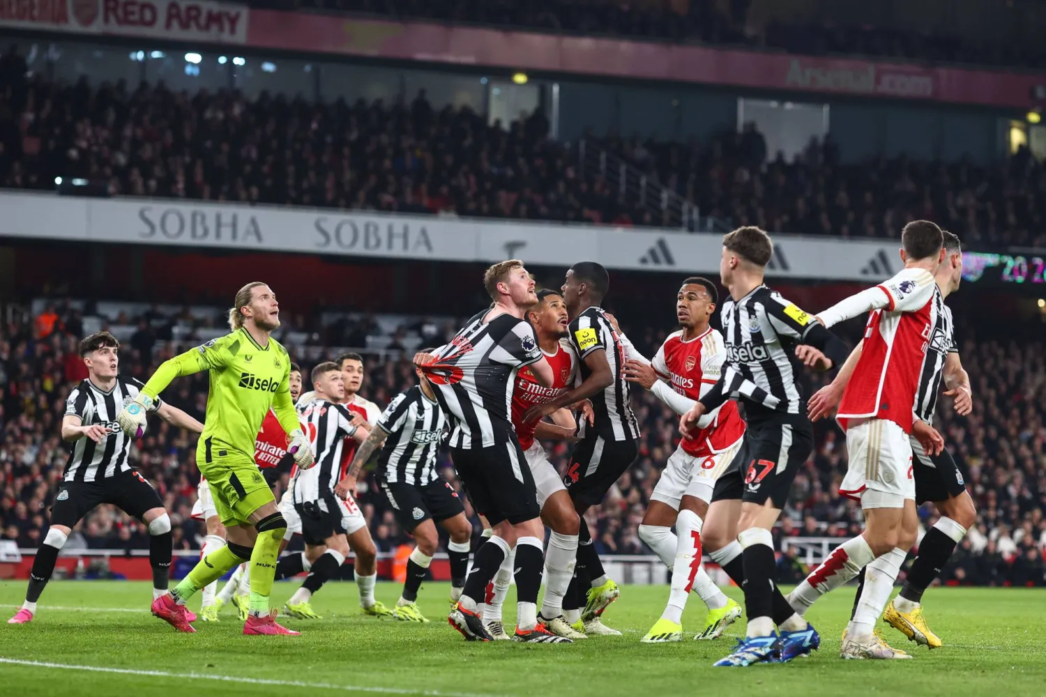 تكتيك آرسنال في الضربات الركنية أصبح سلاح الفريق الفتاك (غيتي)