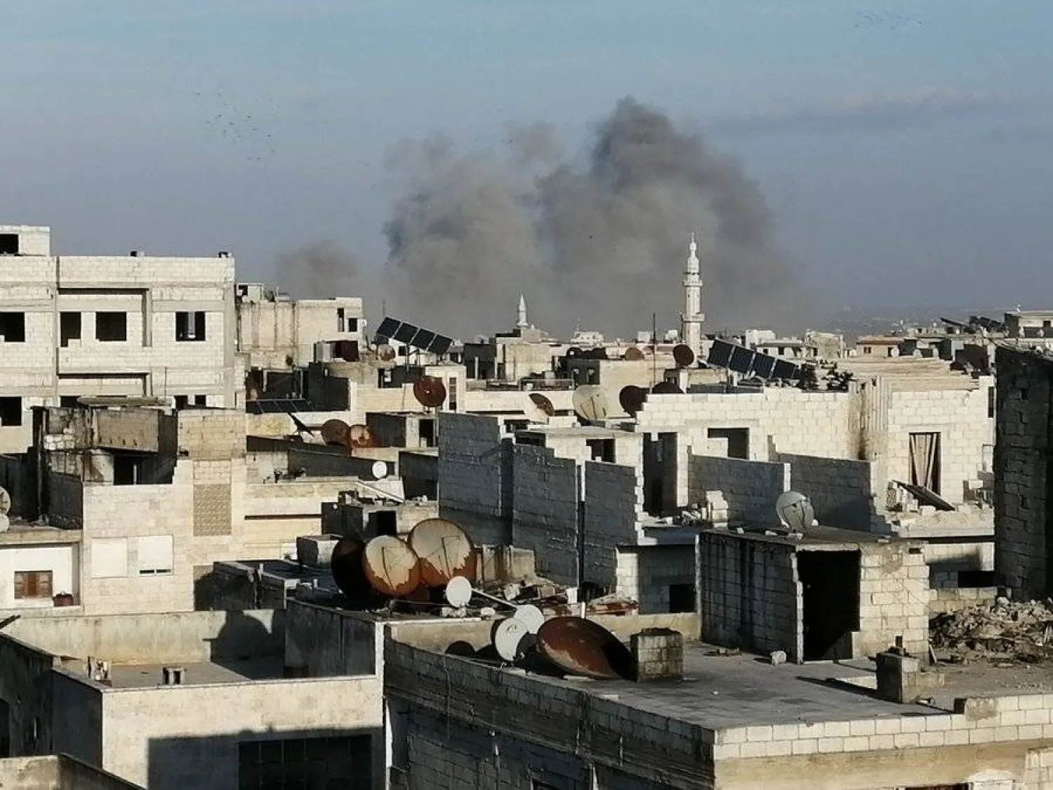 غارات جوية روسية في محيط إدلب (أرشيفية)