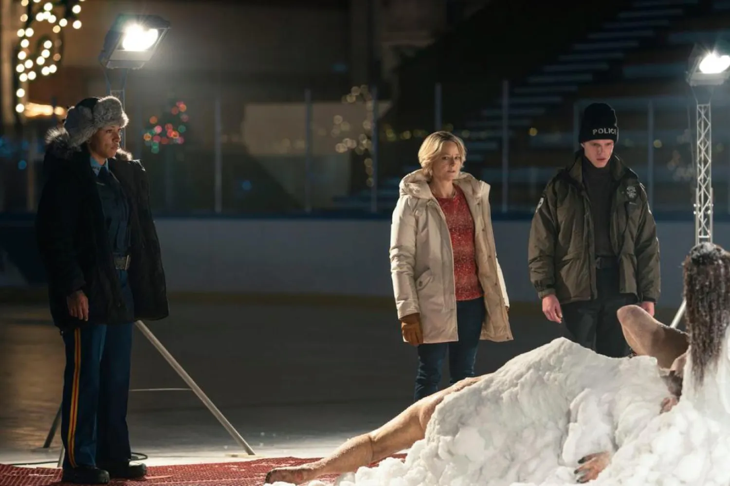 61 yaşındaki Foster'a Alaska Eyalet Polisi Evangeline Navarro'yu canlandıran Kali Reis eşlik etmişti (HBO)