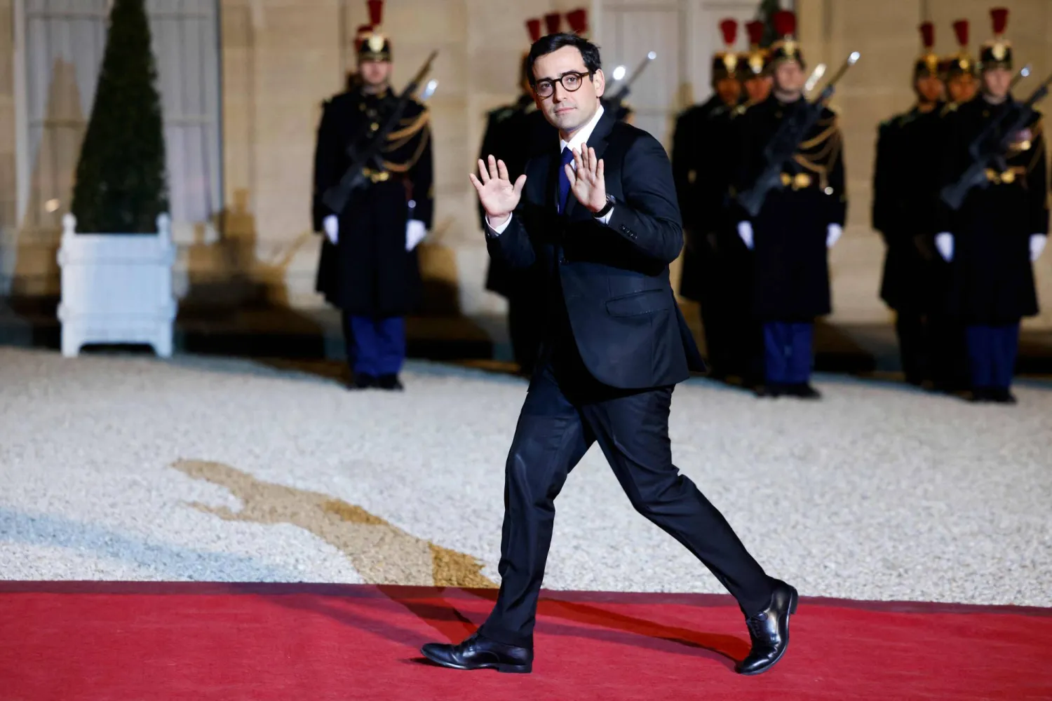 وزير الخارجية الفرنسي ستيفان سيجورنيه (أ.ف.ب)