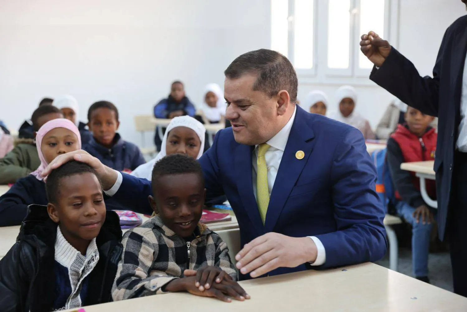 الدبيبة في زيارة لإحدى المدارس الإعدادية وسط طرابلس (الوحدة)