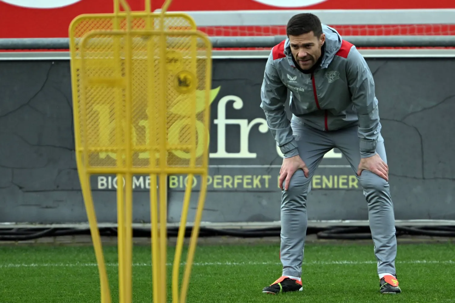 تشابي ألونسو مدرب باير ليفركوزن (د.ب.أ)