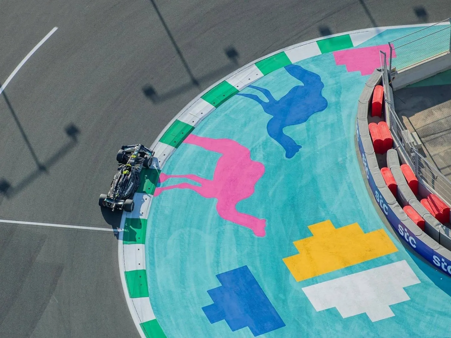 سائقو «الفورمولا 1» يواجهون قوة تسارع تتجاوز 5 أضعاف قوة الجاذبية (واس)