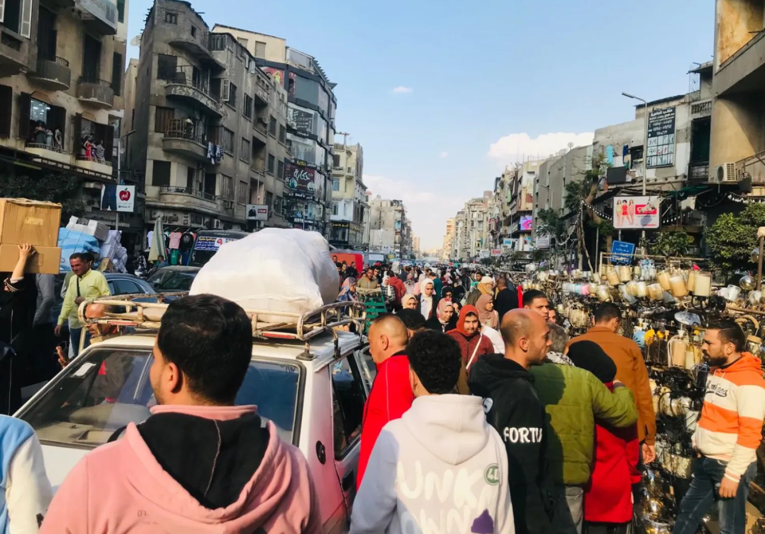 مصريون يترقبون توافر السكر في الأسواق (تصوير: عبد الفتاح فرج)