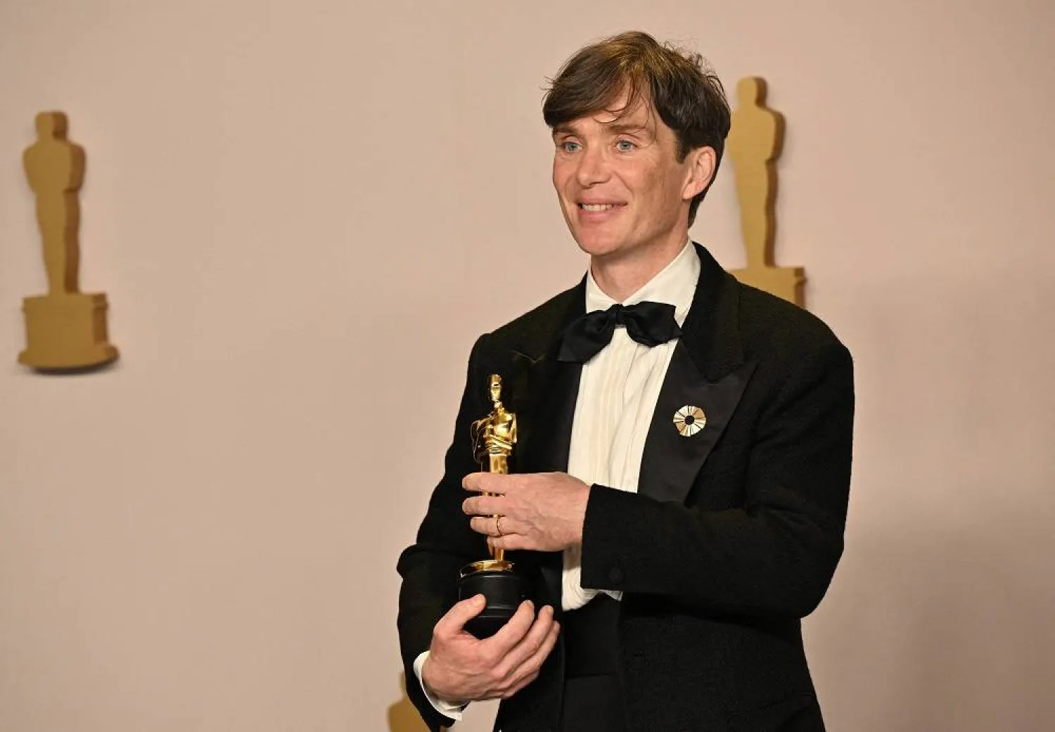 Irish actor Cillian Murphy poses in the press room with the Oscar for Best Actor in a Leading Role for "Oppenheimer" during the 96th Annual Academy Awards at the Dolby Theatre in Hollywood, California on March 10, 2024. (AFP)