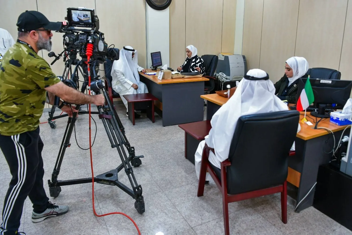 إقفال تسجيل الناخبين في انتخابات مجلس الأمة في الكويت (كونا)