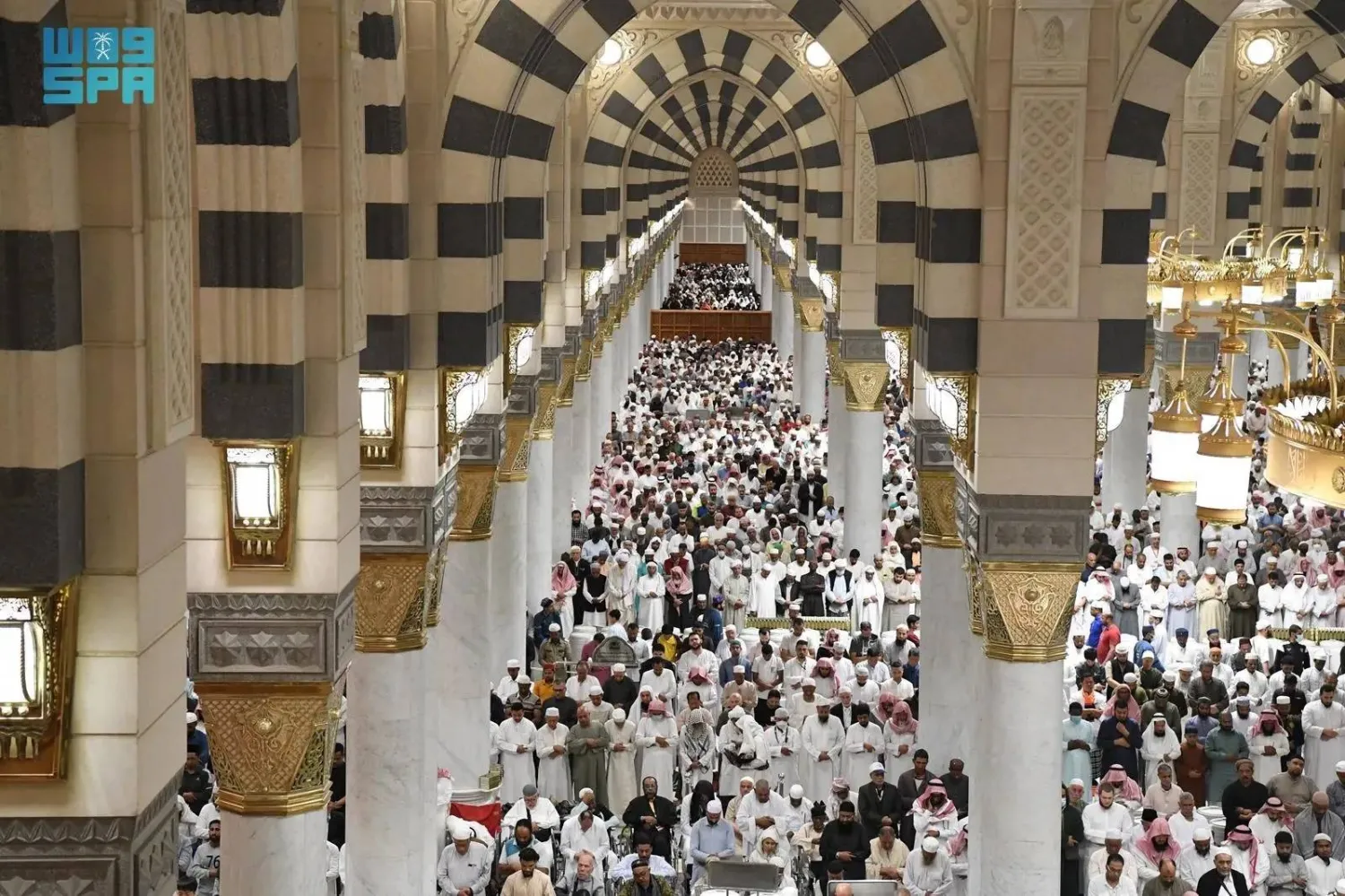 Technical advancements are playing a key role in improving services for worshippers and visitors to the Prophet's Mosque. (SPA)