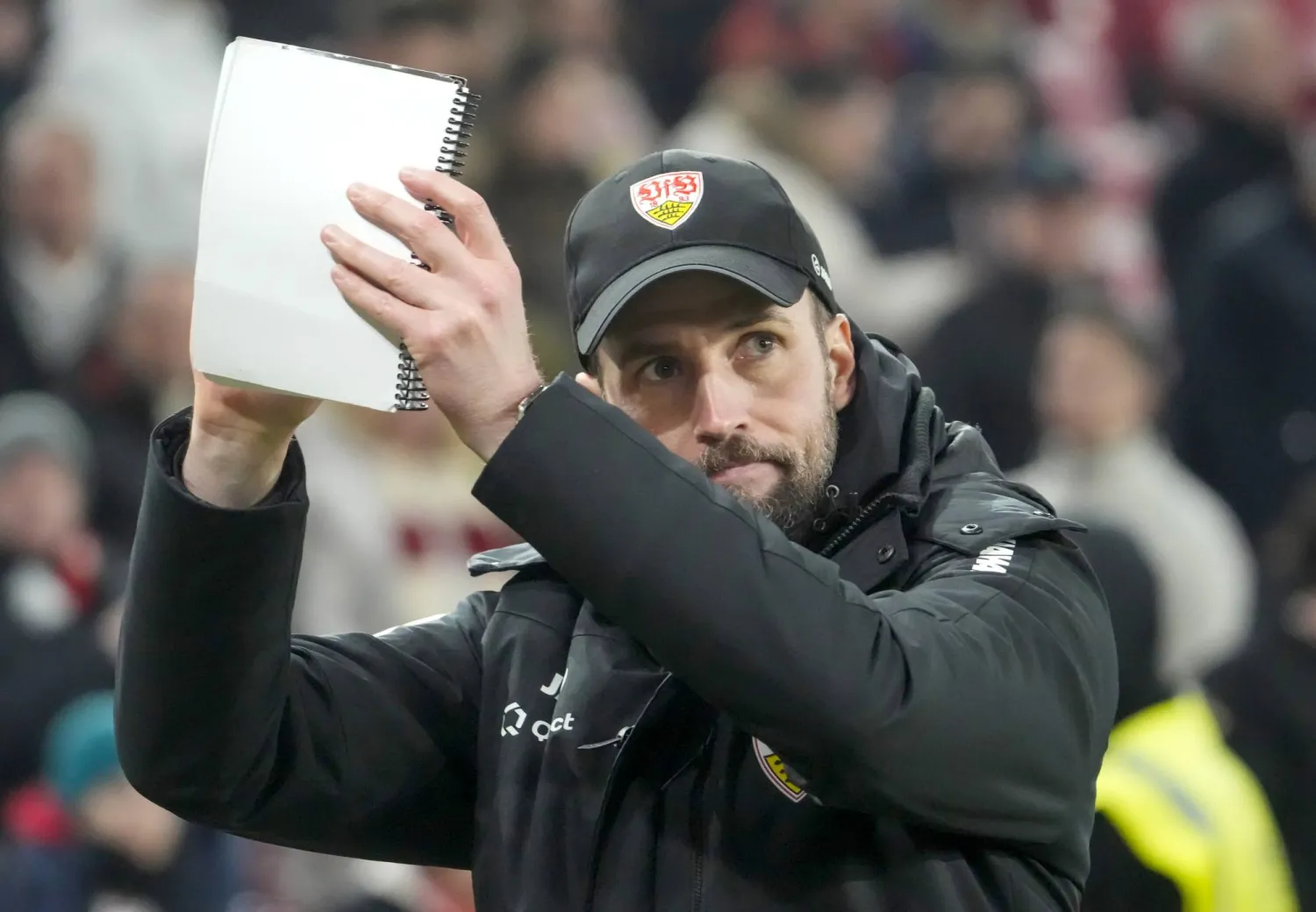 سيباستيان هونيس مدرب فريق شتوتغارت الألماني (إ.ب.أ)