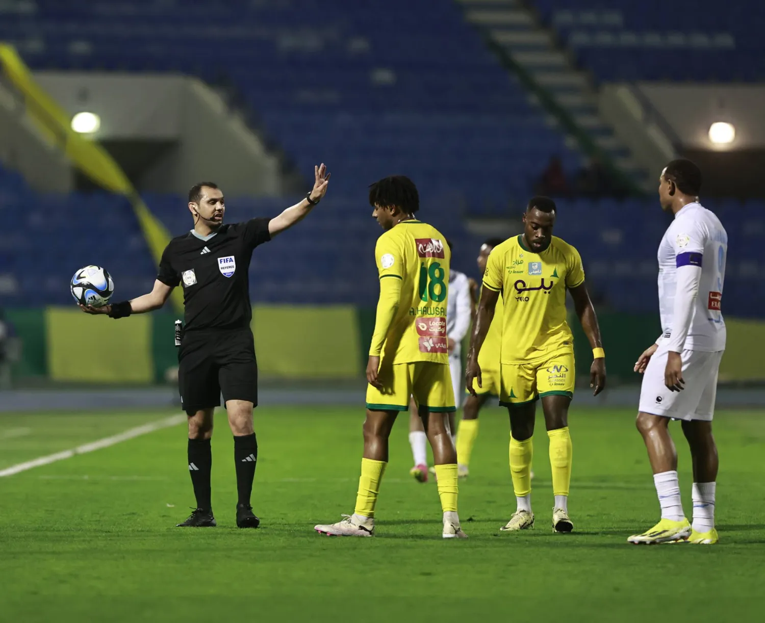 من مواجهة الخليج والأخدود في الدوري السعودي (تصوير: عيسى الدبيسي) 