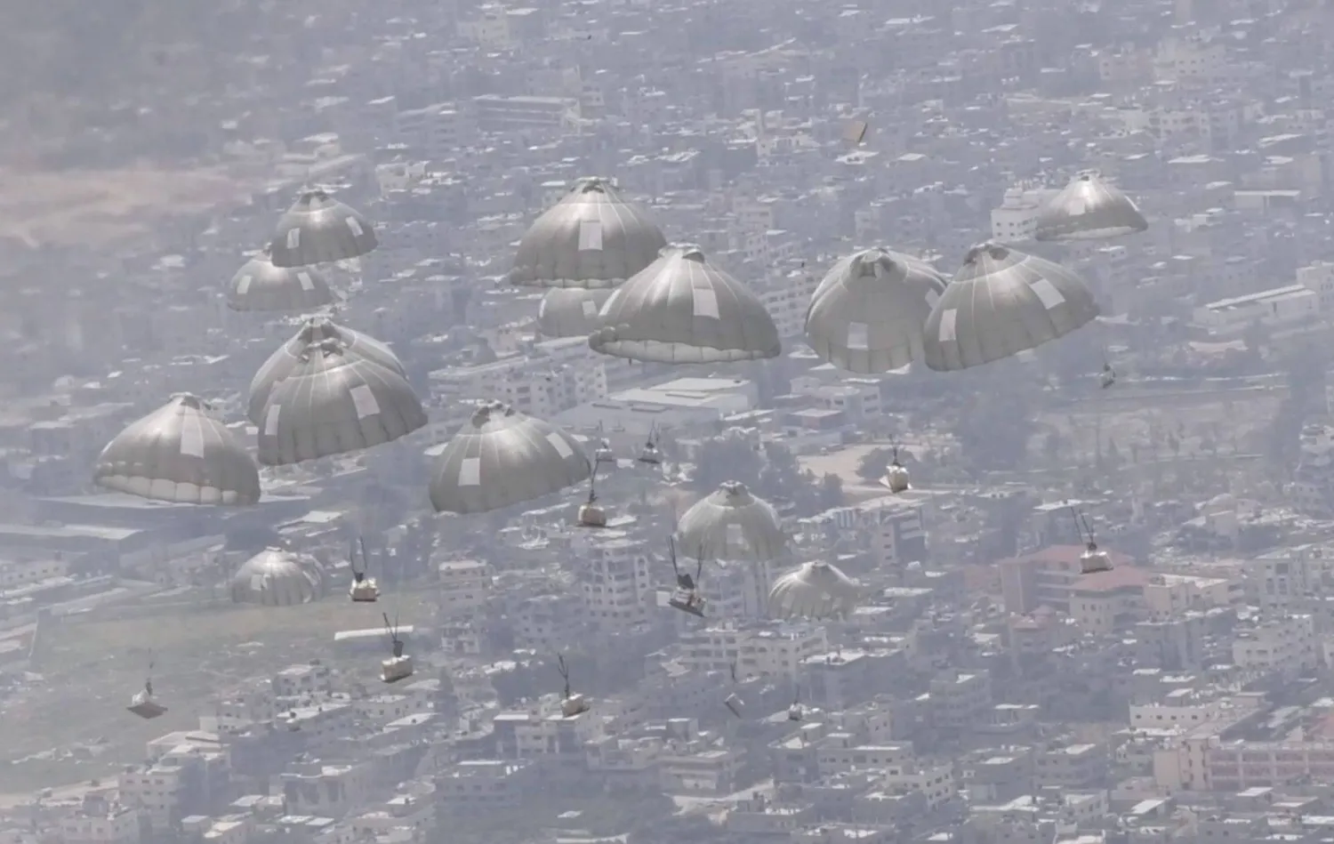 المساعدات الإنسانية في طريقها إلى غزة (المتحدث العسكري المصري)