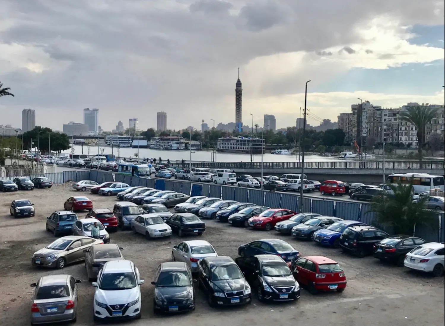 مطالب برلمانية بـ«إخضاع سائقي شركات النقل الذكي لاختبارات نفسية وصحية» (تصوير: عبد الفتاح فرج)