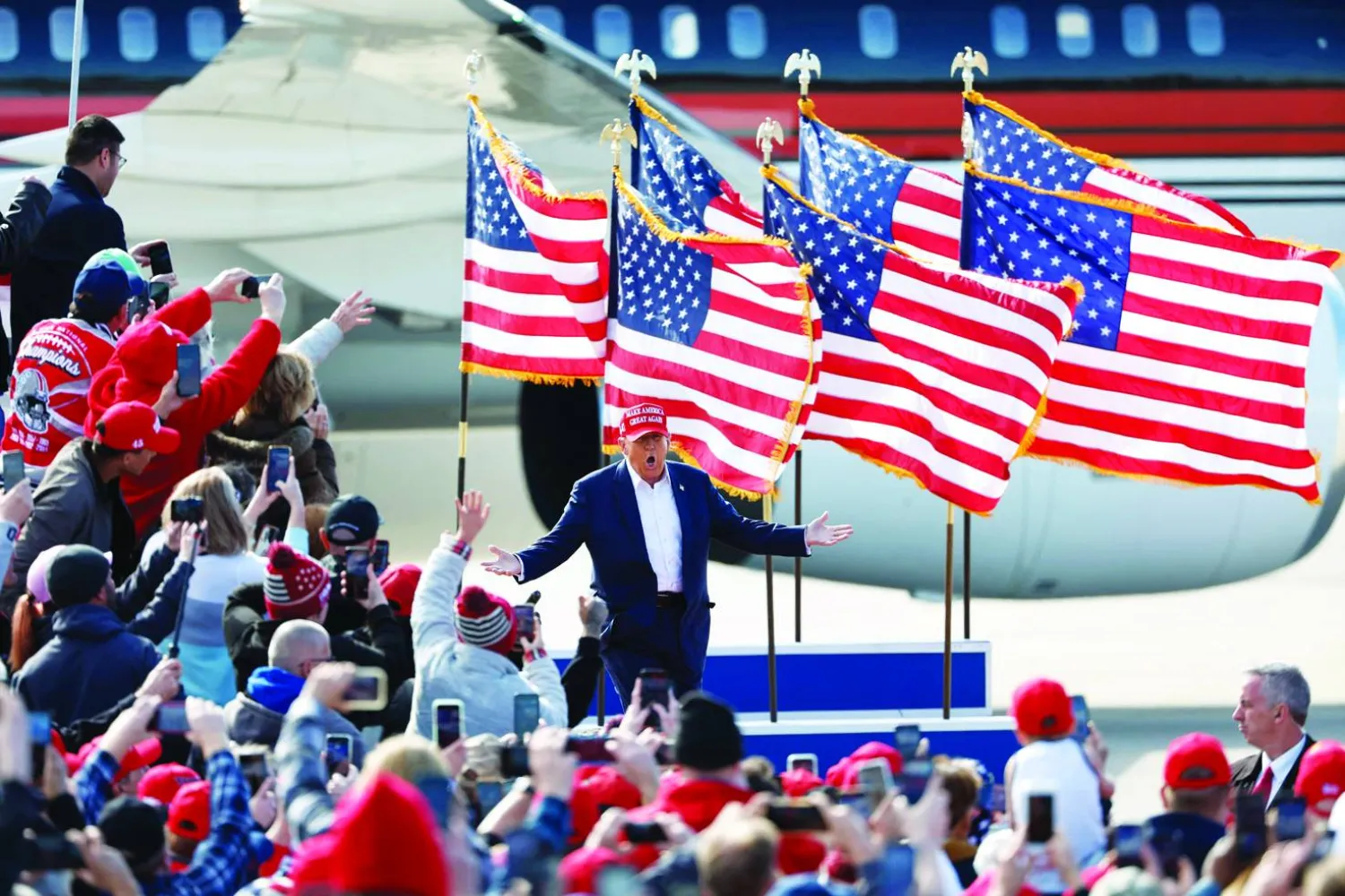 
الرئيس الأميركي السابق دونالد ترمب خلال تجمّع حزبي في فانداليا بولاية أوهايو (أ.ف.ب)