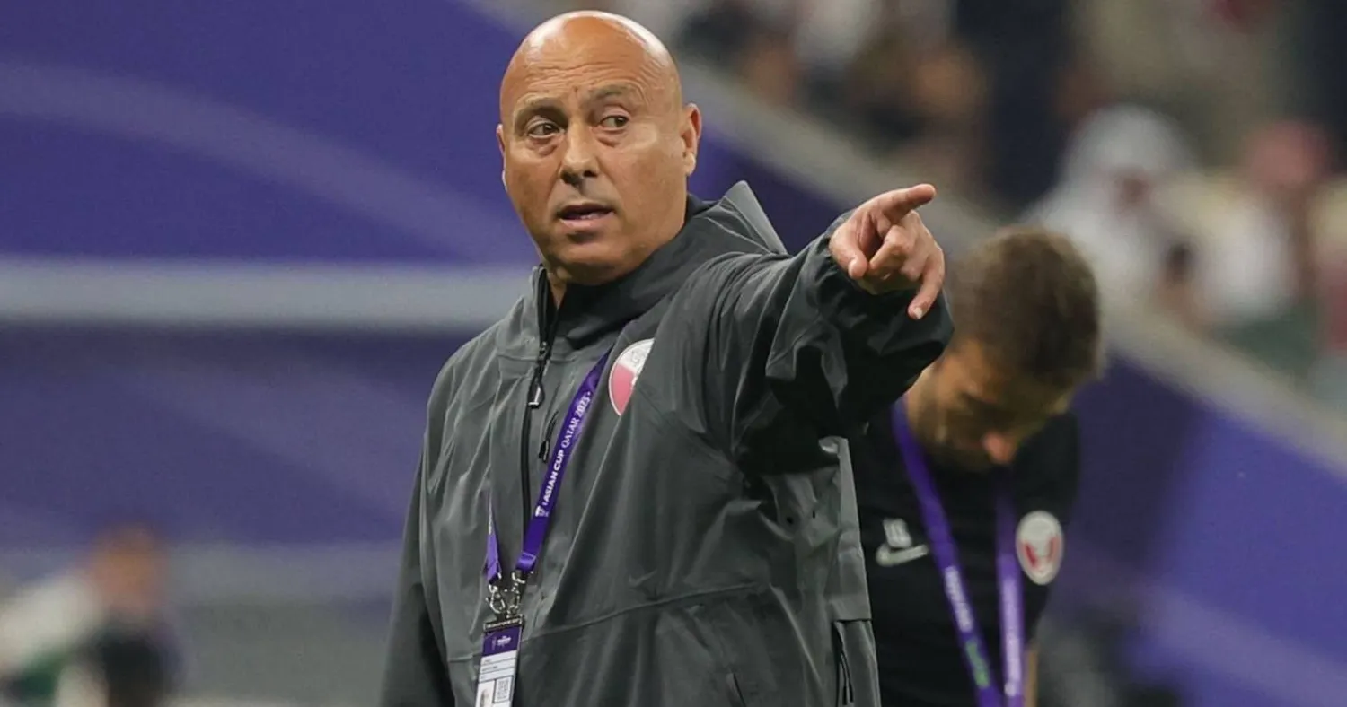 ماركيز لوبيز مدرب قطر (رويترز)