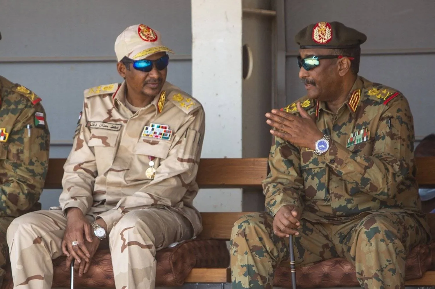 قائد الجيش عبد الفتاح البرهان وقائد «قوات الدعم السريع» محمد حمدان (حميدتي) أيام تحالفهما (أرشيفية)