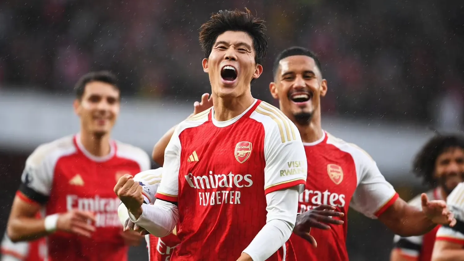 المدافع الياباني تاكيهيرو تومياسو (غيتي)