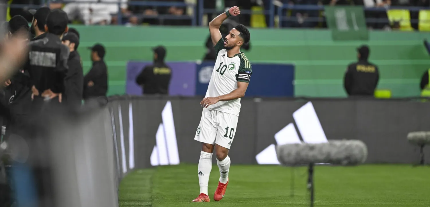 الدوسري محتفلا بهدف الفوز السعودي (تصوير: سزيد السمراني)