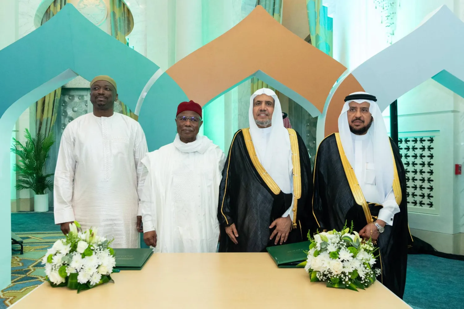 توقيع مذكرتي تفاهم بين رابطة العالم الإسلامي ومنظمة التعاون الإسلامي